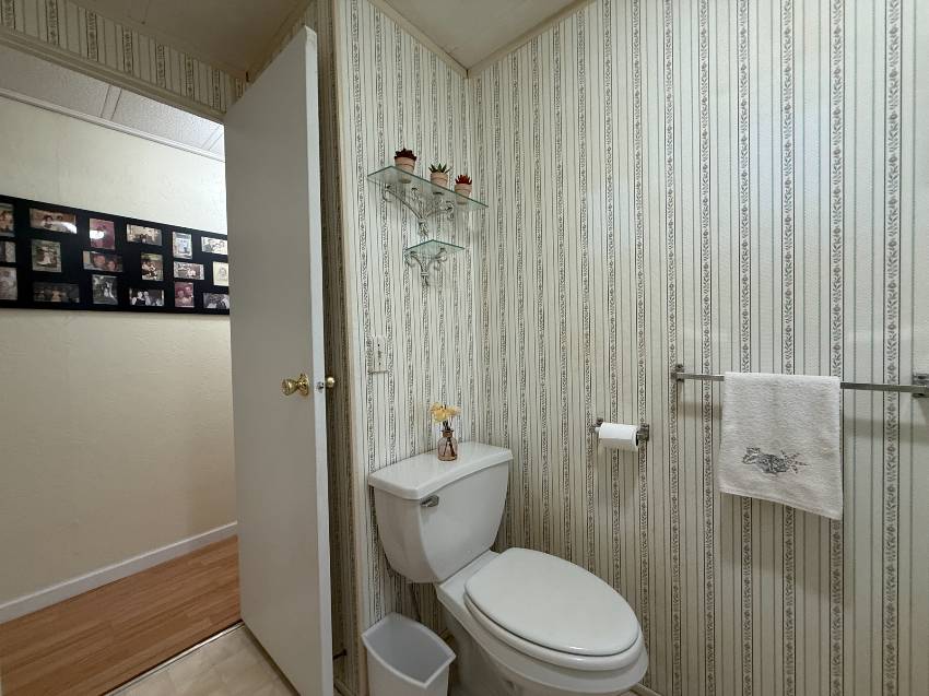 837 Bayshore Dr a Ellenton, FL Mobile or Manufactured Home for Sale